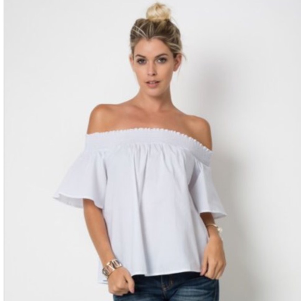 🎉CLEARANCE🎉 White Off-Shoulder Short Sleeve Top - Picture 3 of 5